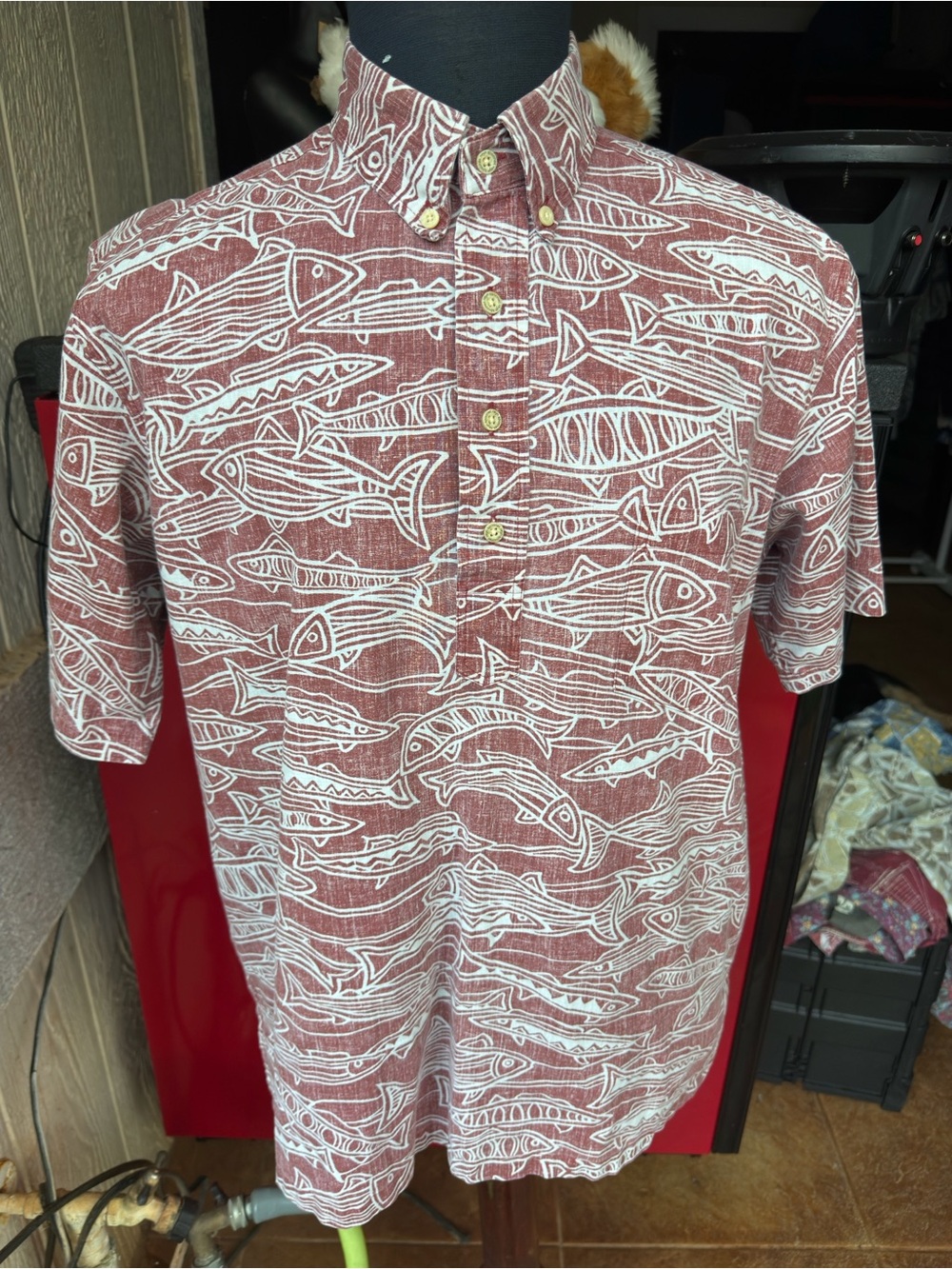 PreOwned Reyn Spooner Classic Hawaiian Print Red Pullover Men's Medium